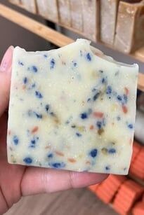 Ev Yapımı E Vitamini Keçi Sütü Sabunu - 100 Gr